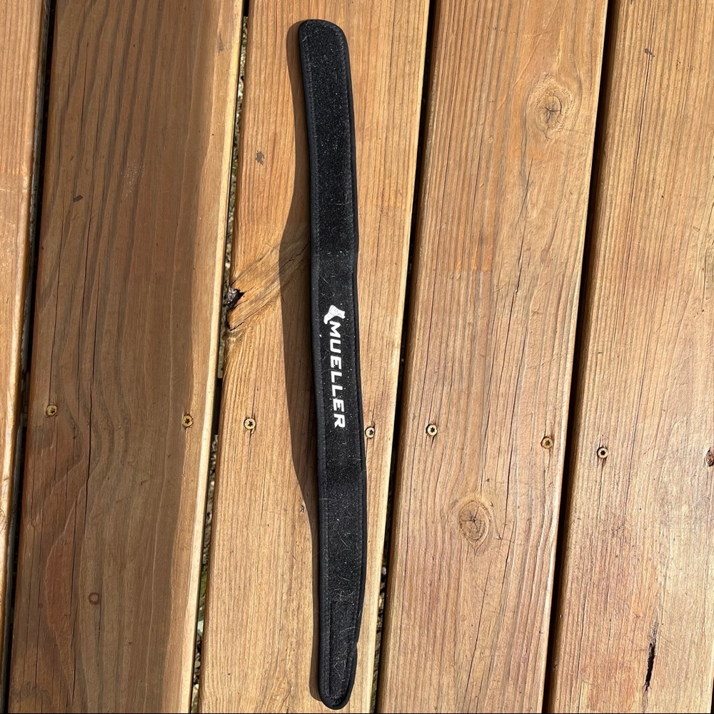 mueller knee strap
